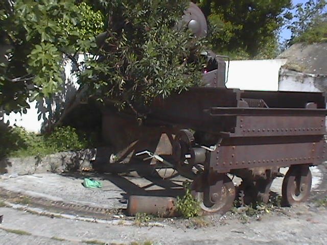 IMGA0038.JPG (77191 bytes)